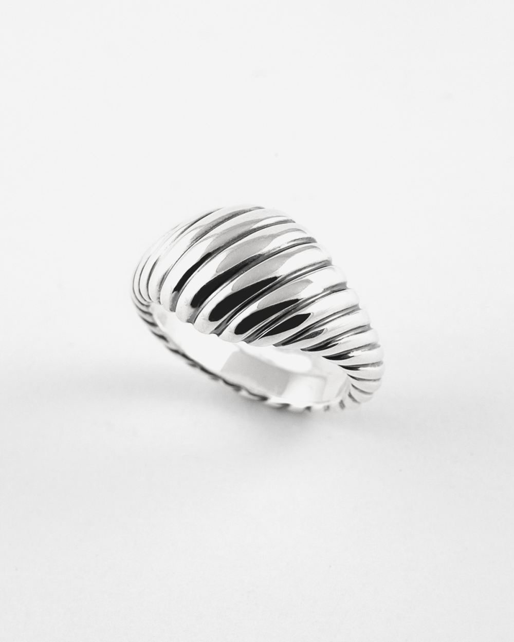 WIRE SIGNET RING