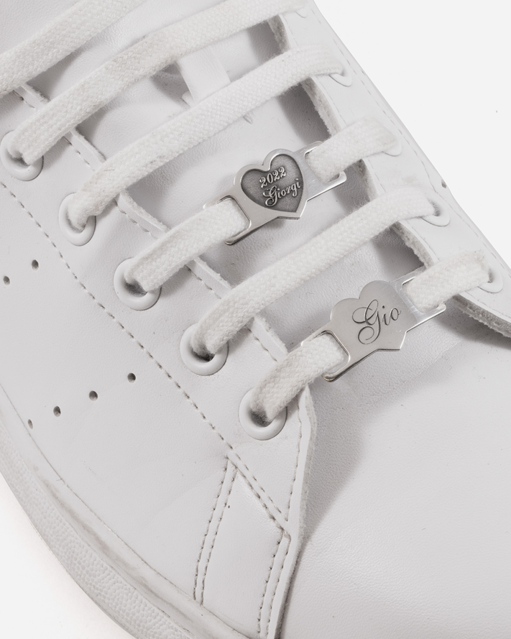 HEART PLATE SNEAKER LACE TAG