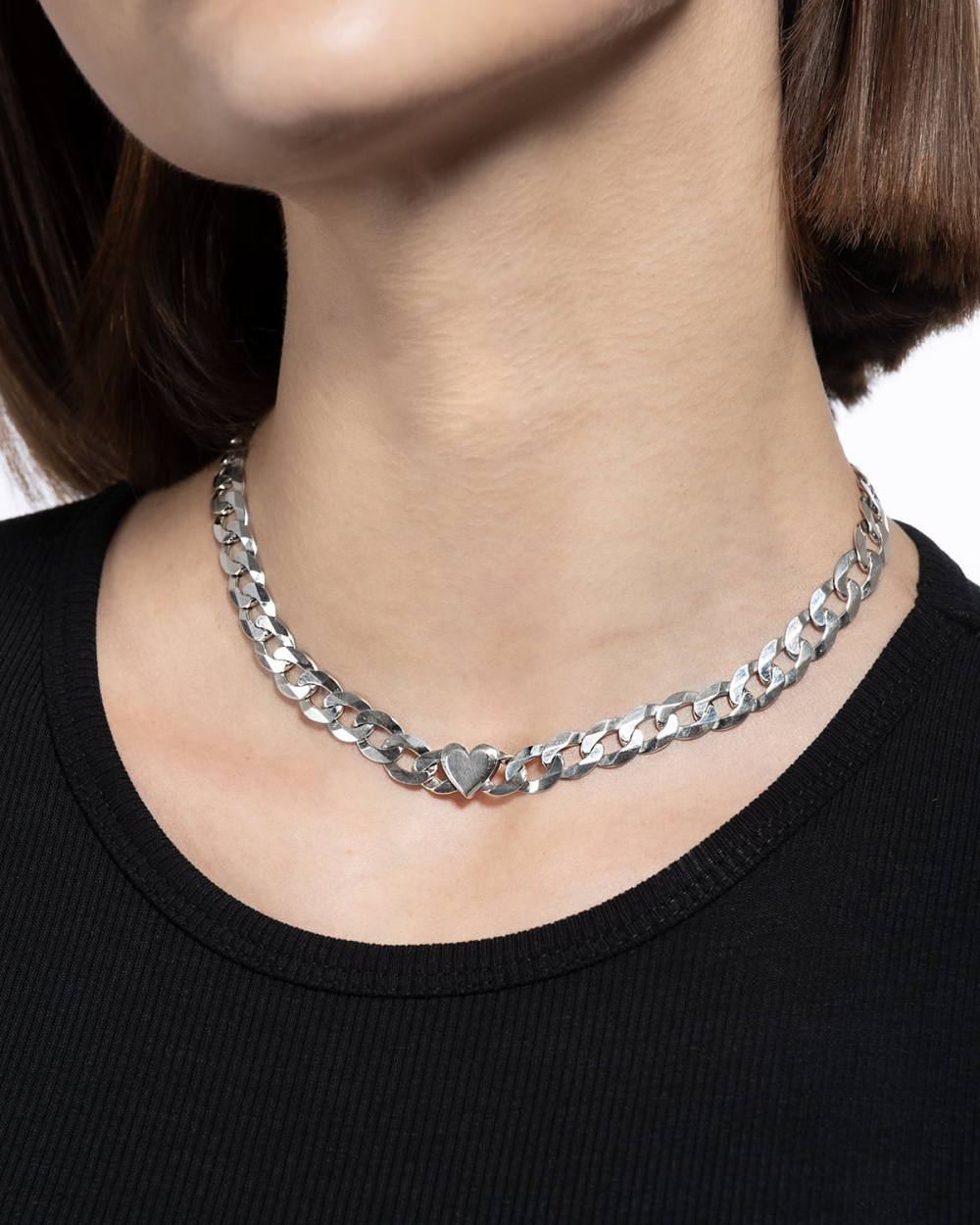 CURB LINK CHOKER WITH HEART DETAIL