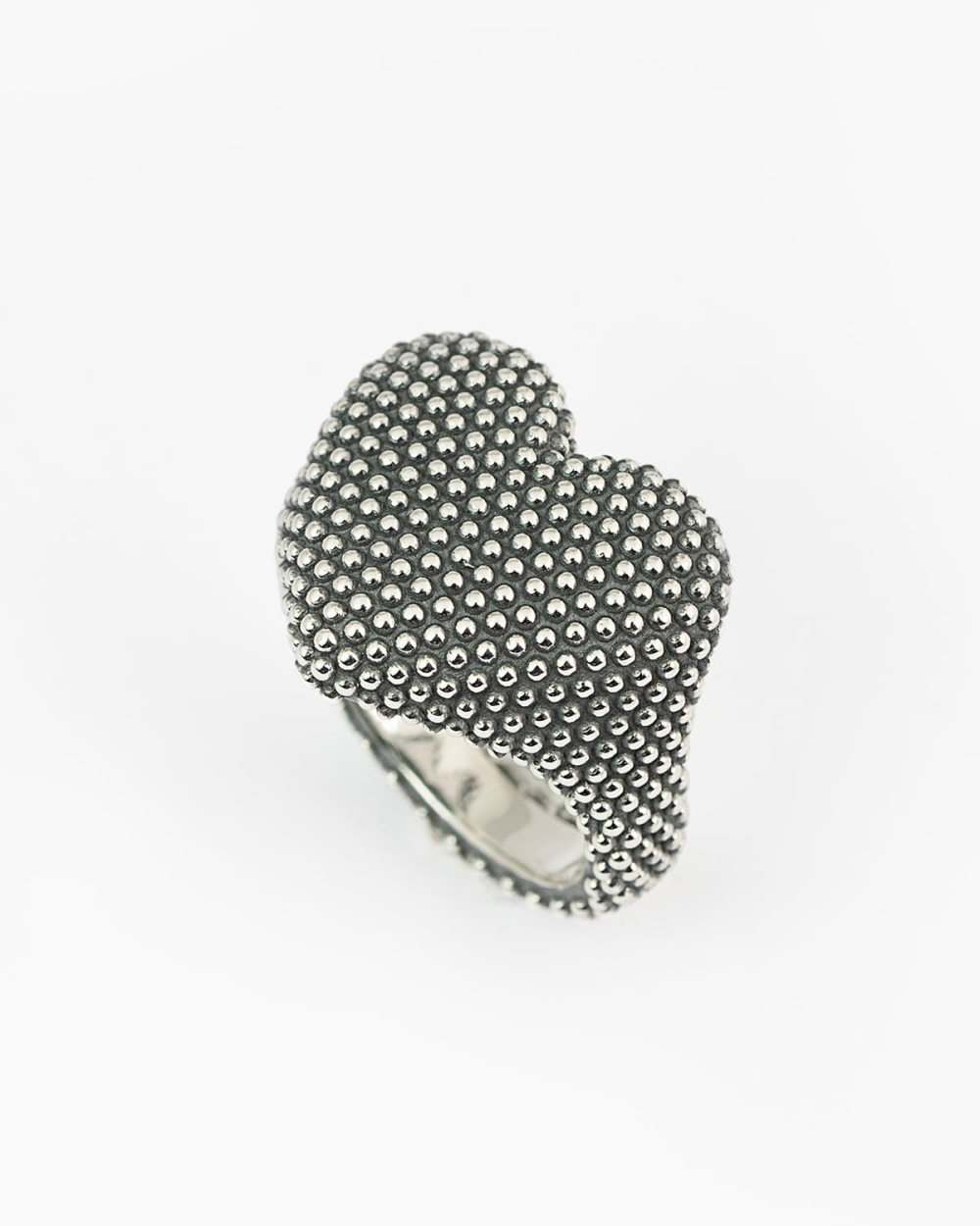 DOTTED HEART SIGNET RING