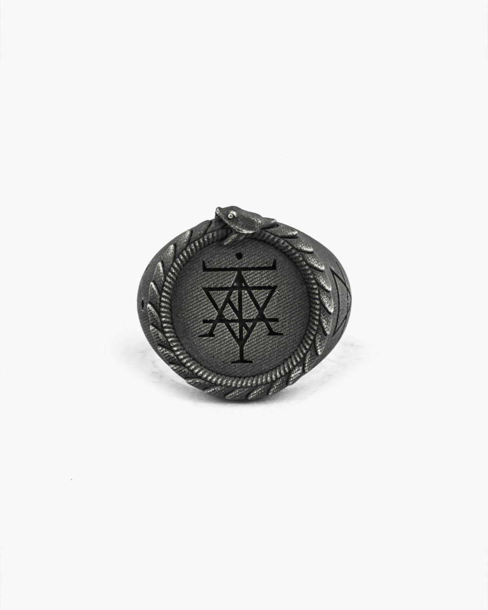 ZODIAC SINGS OPHIS SIGNET RING