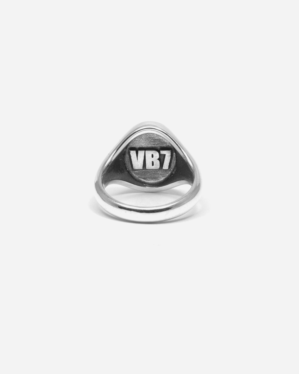 VB7 DEER OVAL SIGNET RING