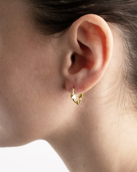 GOLD PLATED DECORATED HOOP EARRING WITH PYRAMIDS AND BUBBLES