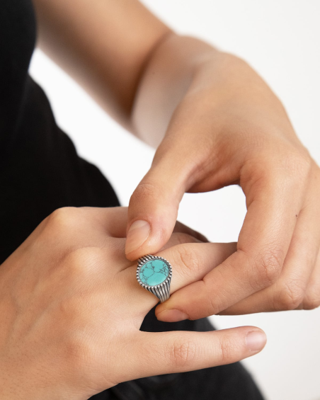 ORIGIN OVAL SIGNET RING WITH TURQUOISE STONE