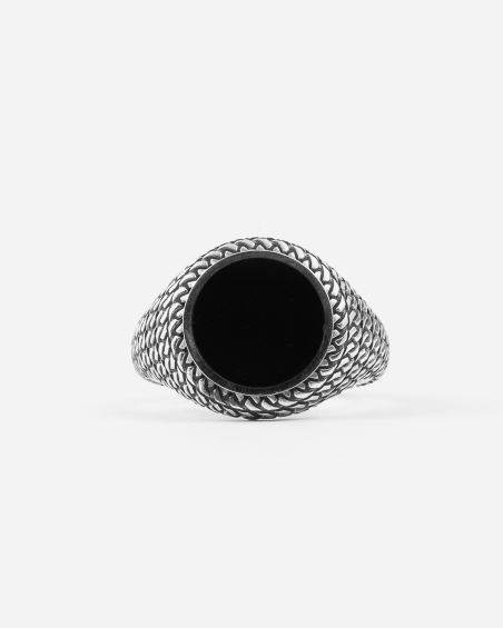 BAGUE CHEVALIÈRE RONDE GEAR AVEC TEXTURE GOURMETTE EN ARGENT AVEC PIERRE ONYX