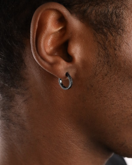 BOUCLE D'OREILLE CERCLE CARRÉ PLAQUÉE RUTHÉNIUM AVEC BRILLANTS NOIRS