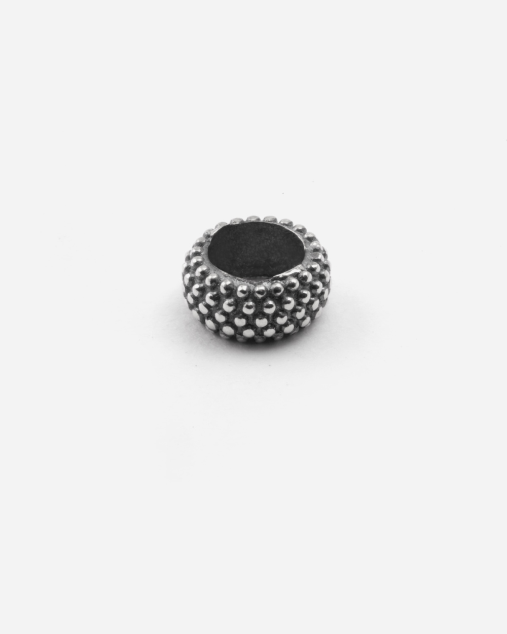 DOTTED SPACER CHARM