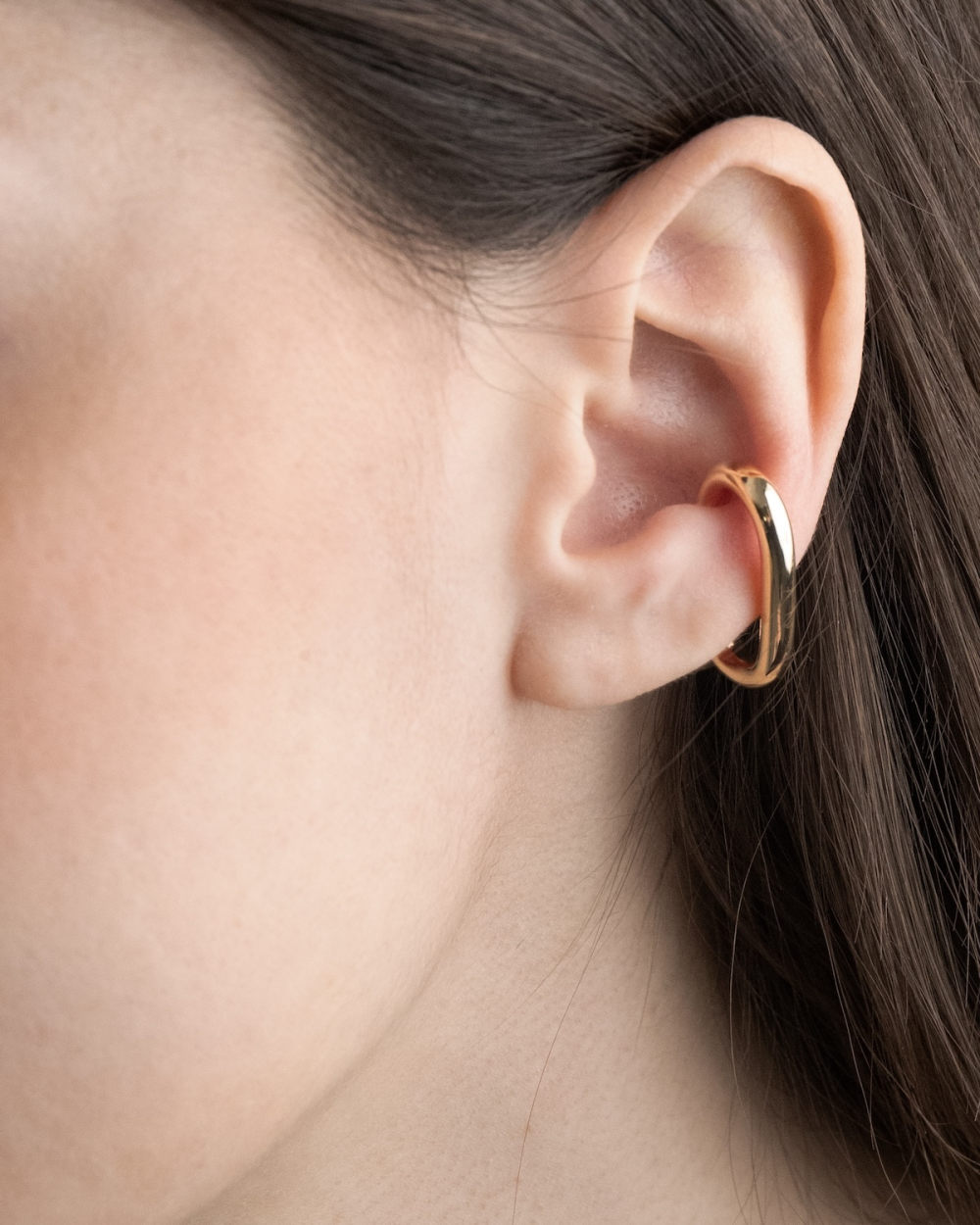 EAR CUFF OVAL HILO 4 MM PLATEADO ORO