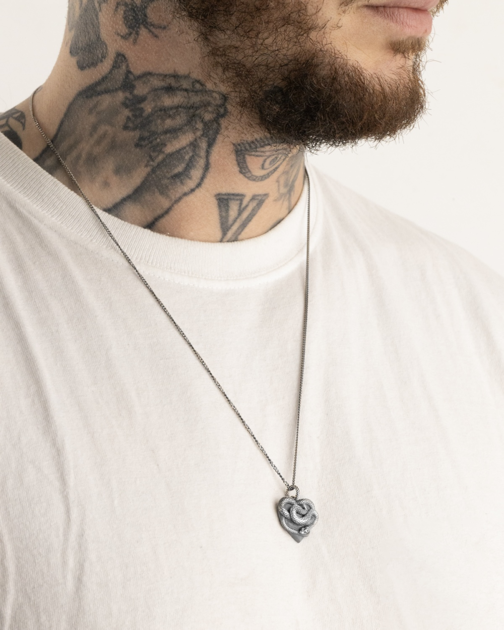PENDENTIF CŒUR AVEC SERPENT T'AIMER...