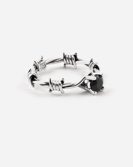 BARBED WIRE SOLITAIRE FINE RING WITH BLACK BRILLIANT
