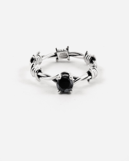 ANELLO SOLITARIO FILO SPINATO IN ARGENTO CON BRILLANTE NERO