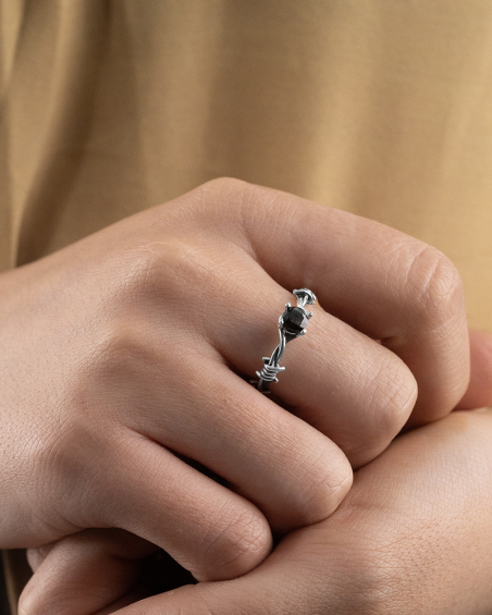 ALLIANCE SOLITAIRE BARBELÉ EN ARGENT AVEC NOIR BRILLANT