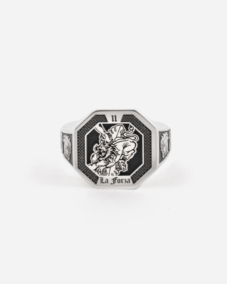 STRENGHT CARD SIGNET RING