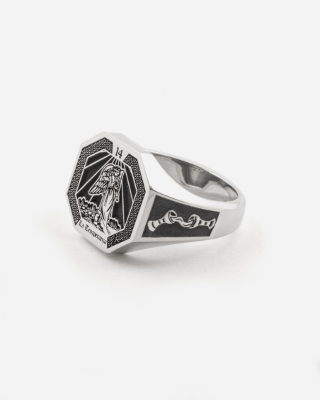 TEMPERANCE CARD SIGNET RING