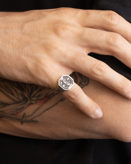 THE DEVIL CARD SIGNET RING 2