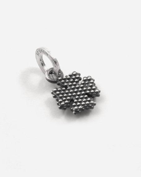 MINI CHARM PENDANT TRÈFLE À...