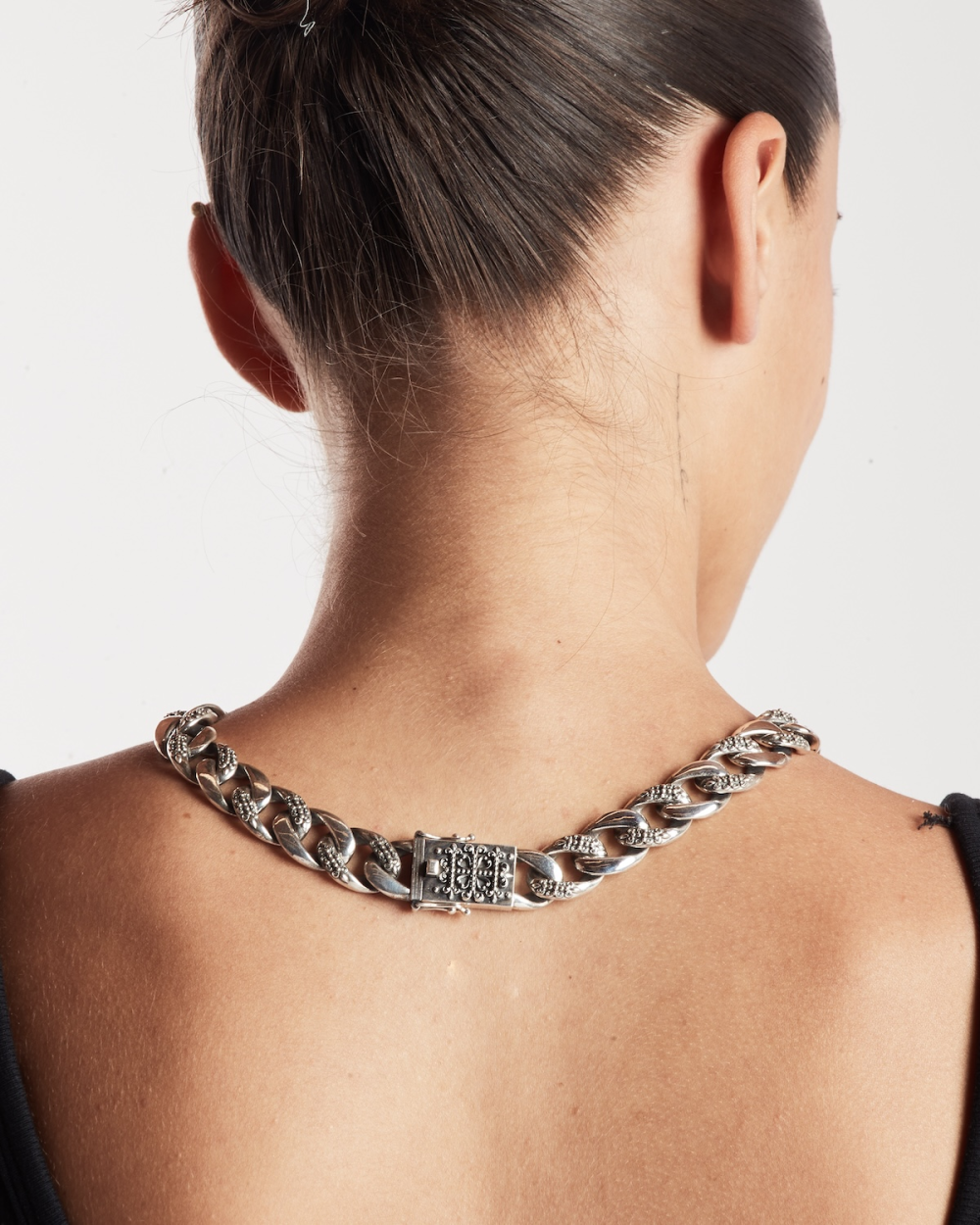 COLLANA GRUMETTA CON TEXTURE GOTICA...