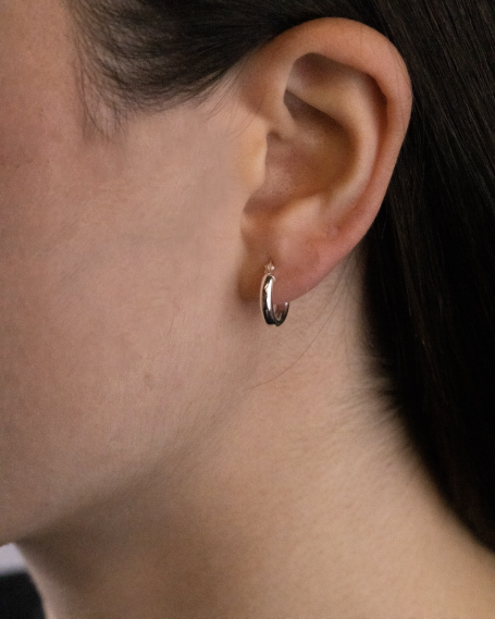 SMALL SMOOTH HOOP EARRING... 2