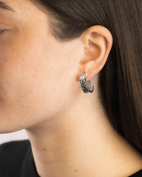 WIDE HAMMERED HOOP EARRING 6 MM DIAM 11 MM