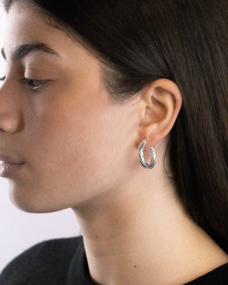 SMOOTH TWISTED HOOP EARRING 4 MM DIAM 15 MM