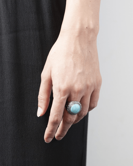 HOWLITE IONIC SIGNET RING 2