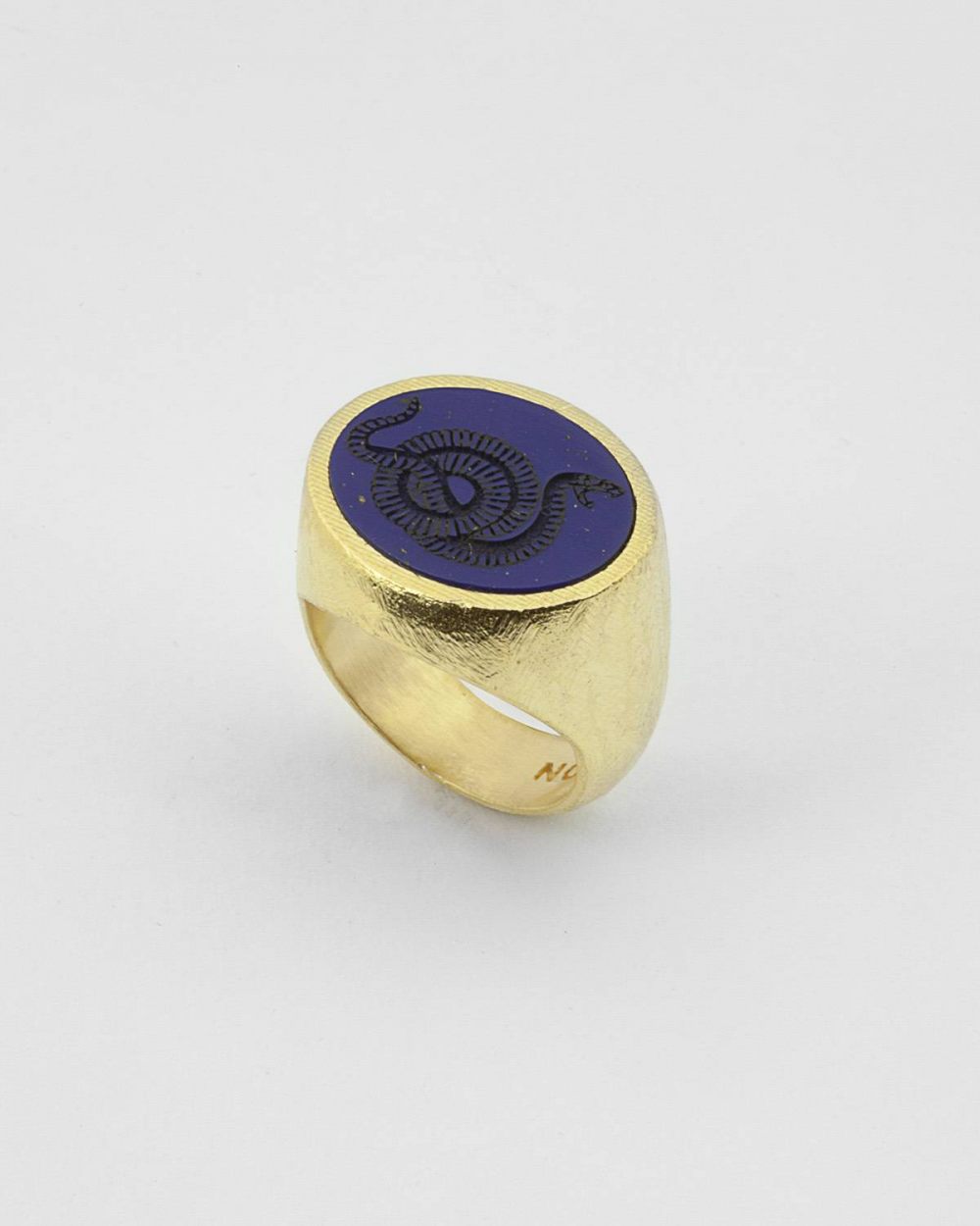 YELLOW GOLD ANTICA ROMA LAPIS SIGNET RING