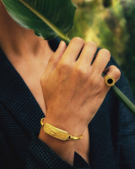 YELLOW GOLD ANTIQUE HANDCUFF SNAKE BRACELET