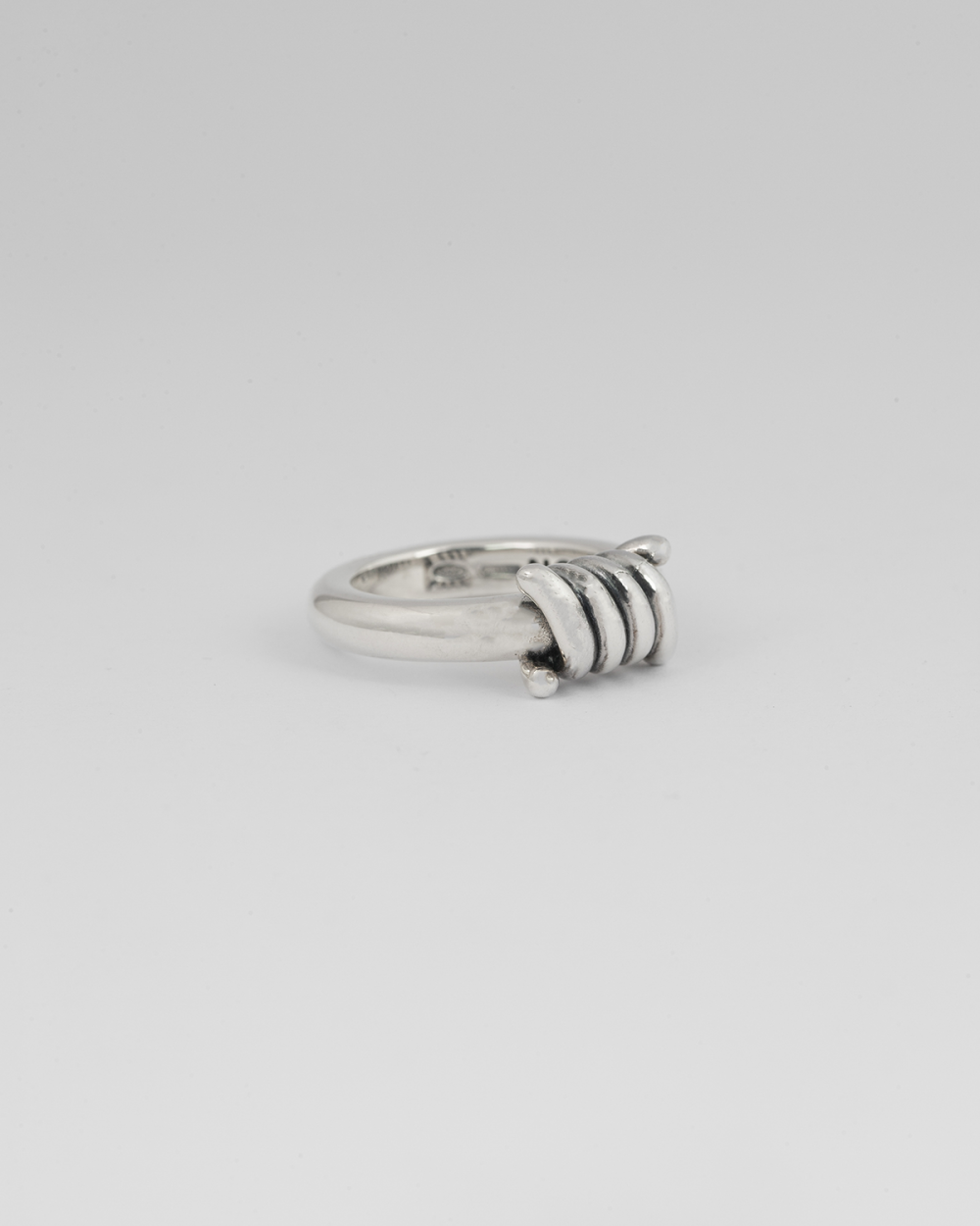 BARBED WIRE BOLD RING
