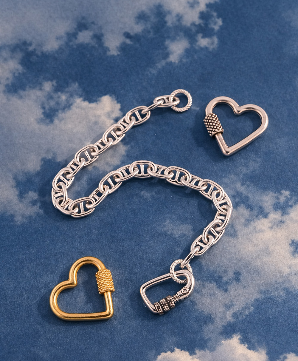 Nove25 Connection | La nuova collezione unisce creativita e iconicita in un linguaggio ancora piu deciso.​ Gioielli in argento sterling 925 fatti a mano in Italia.