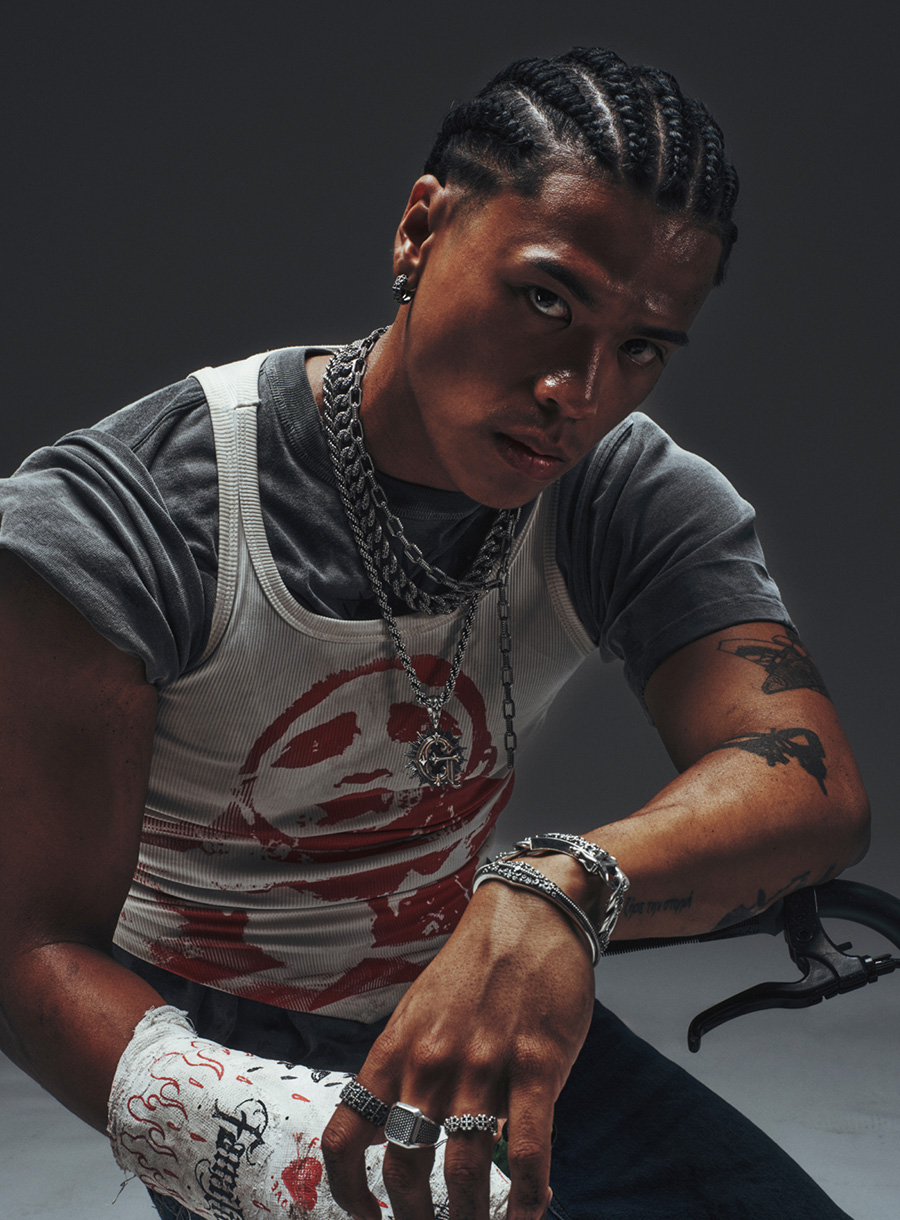 Nove25 Familia | Nove25 lancia il nuovo drop Familia, una collezione celebrativa che torna alle radici e racconta la storia del brand, dalle prime ispirazioni alle innovazioni, arrivando fino ad oggi.​ Gioielli in argento sterling 925 fatti a mano in Italia.