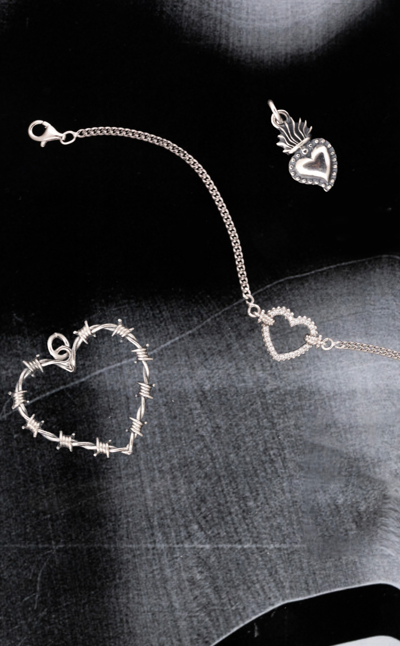 Gift Guide San Valentino Nove25 | Trova il regalo perfetto per la persona che ami con la guida regali Nove25 e sorprendila con un gioiello che le far&agrave; battere il cuore.